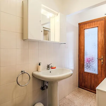 House-1 By Interhome Apartment